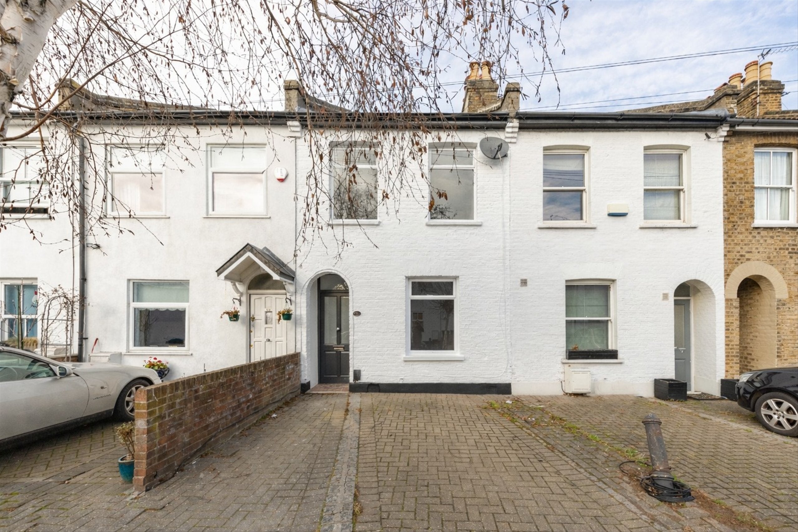 Flat Ashbourne Terrace in Greater London
