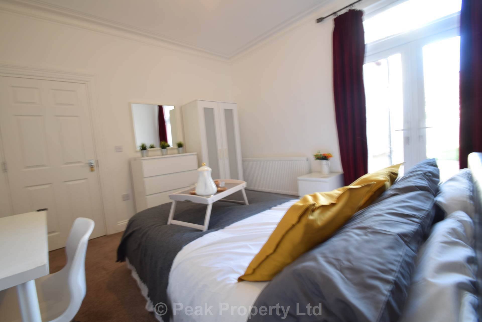 Room Portland Avenue in Southend-on-Sea