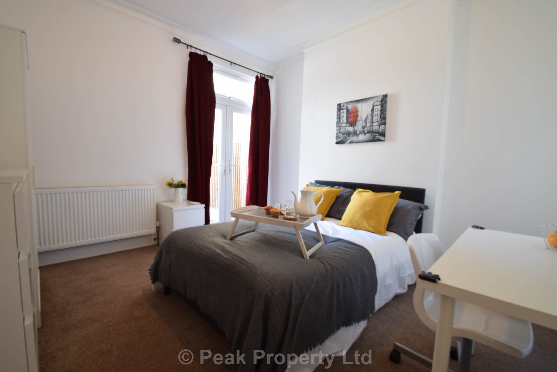 Room Portland Avenue in Southend-on-Sea