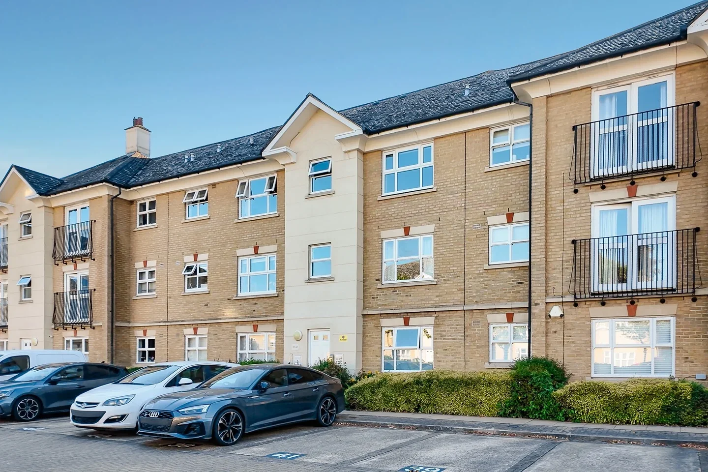 Flat Stapleford Close in Chelmsford