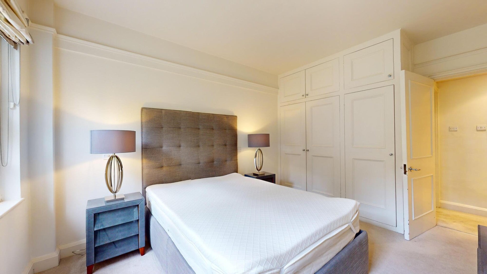 Flat Fulham Road in Greater London