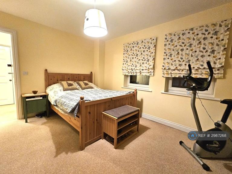 Flat Addison Road in Tunbridge Wells