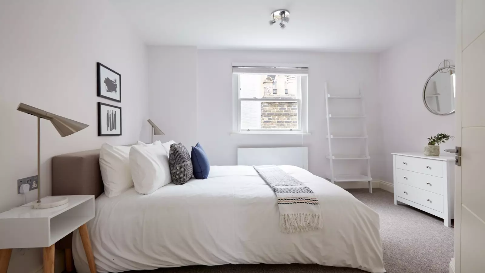 Flat Little Russell Street in Greater London