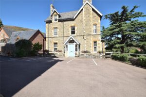 Flat Victoria Road in Malvern Hills