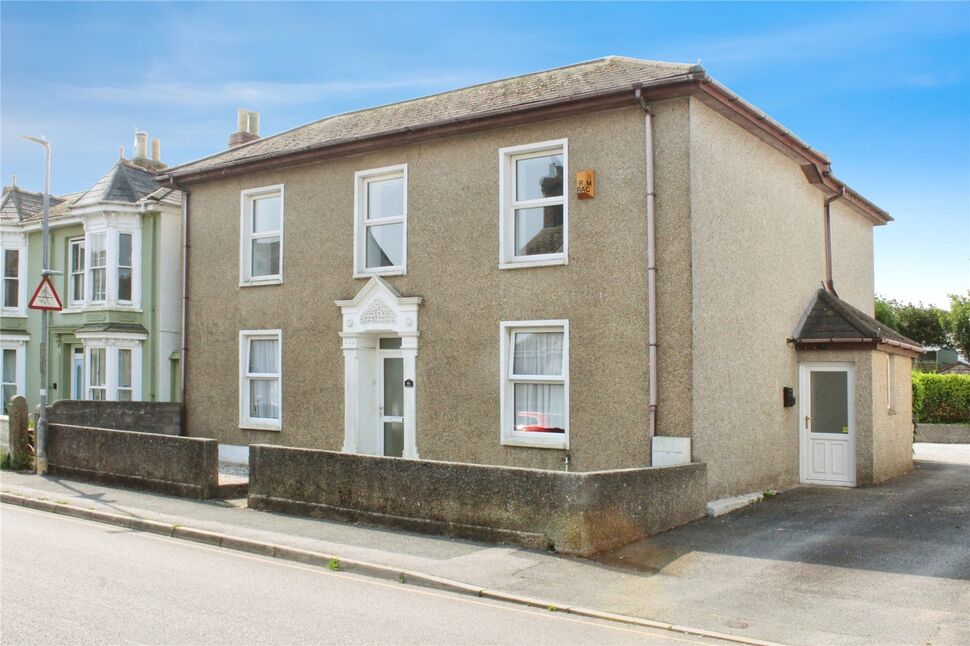 Flat Basset Street in Camborne