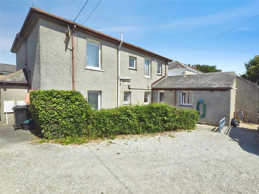 Flat Basset Street in Camborne