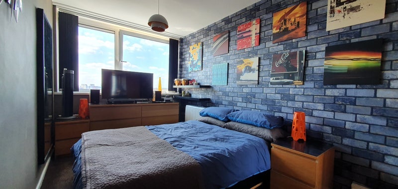 Room Angela Street in Manchester