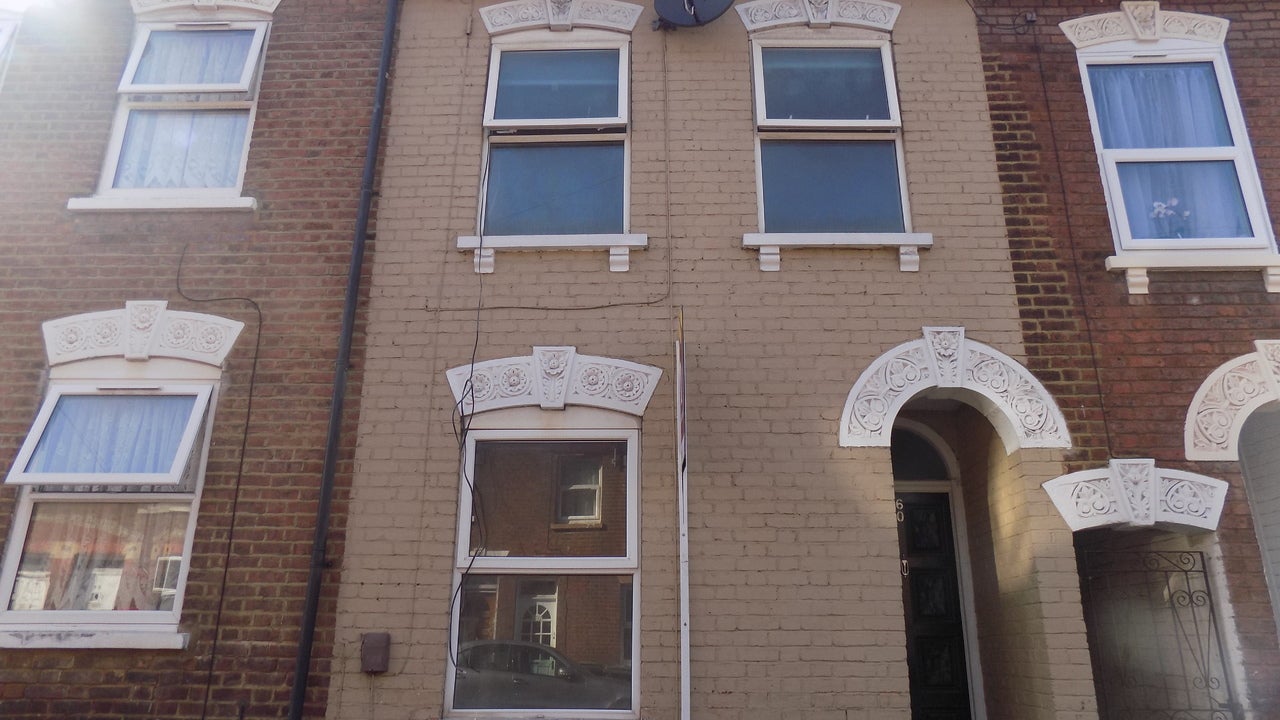 House Cardigan Street in Luton