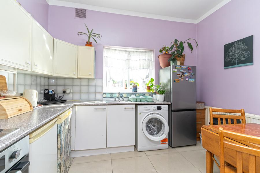Flat Brigstock Road in Greater London