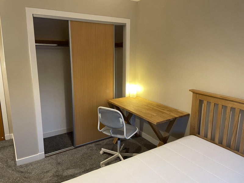 Room Firpark Court in Glasgow