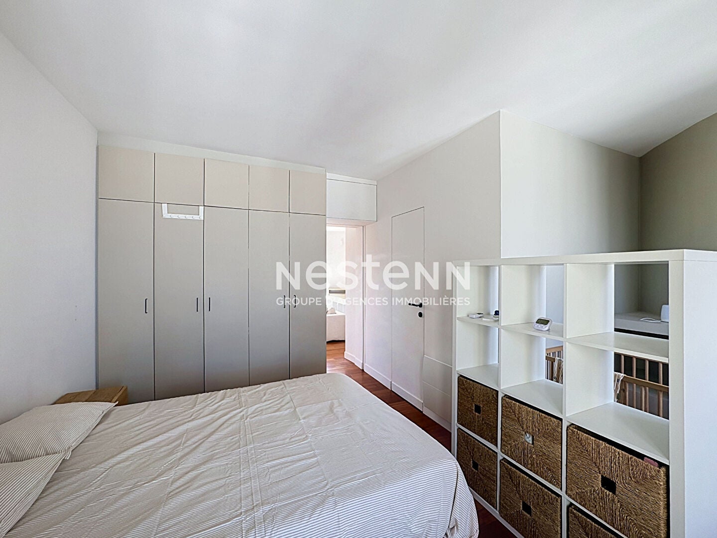 Flat Rue des Moines in Paris