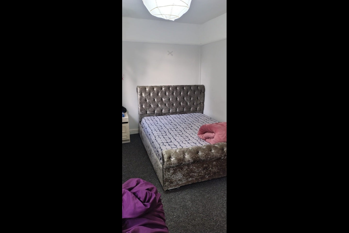 Room Bucklow Avenue in Manchester