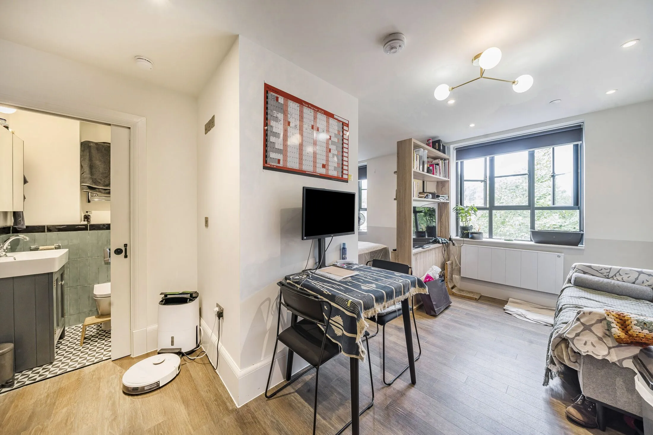 Flat Shakespeare Road in Greater London