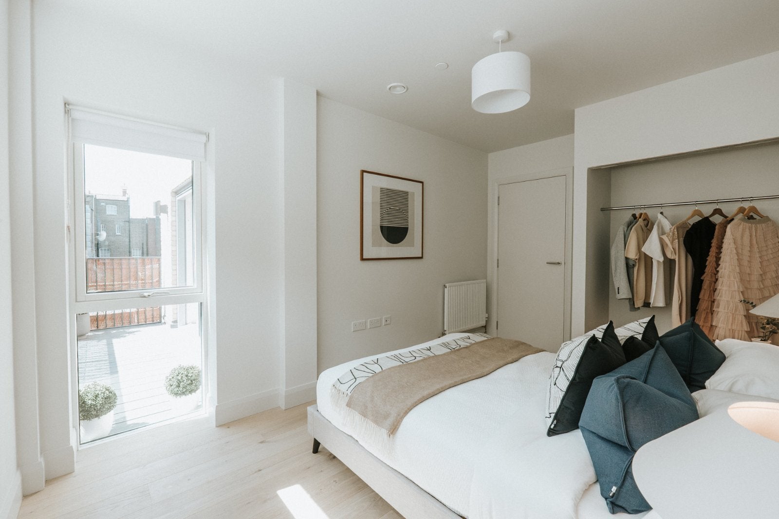 Flat Clapham High Street in Greater London