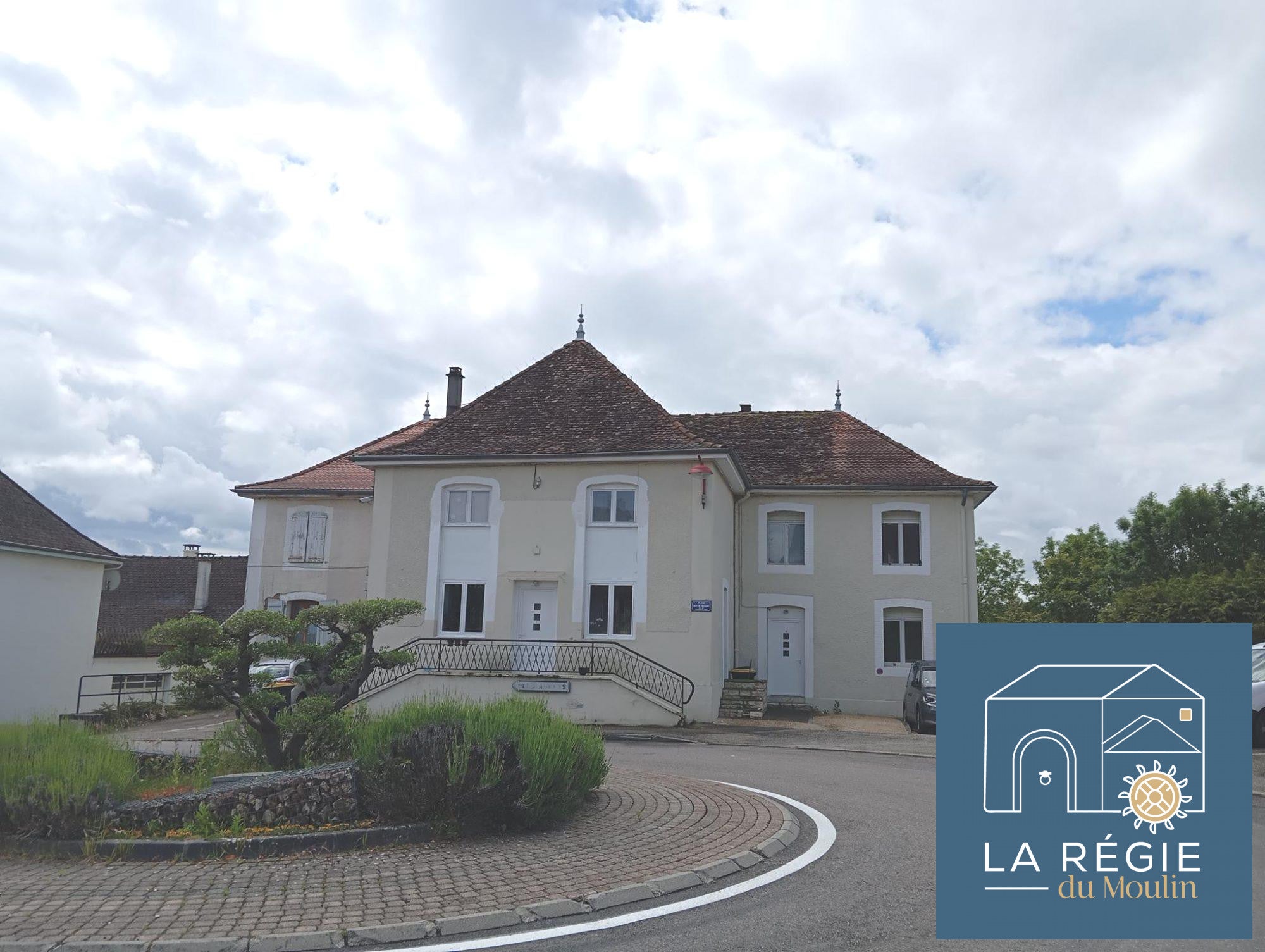 Appartement Place Deyse Dagand à Les Abrets en Dauphiné