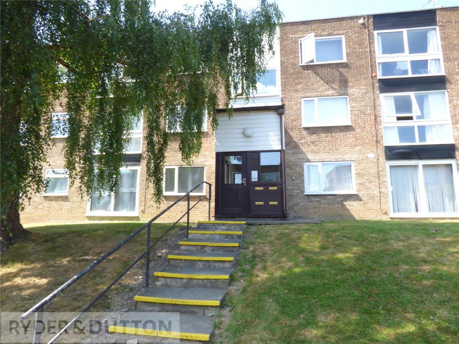 Flat Baguley Crescent in Bury