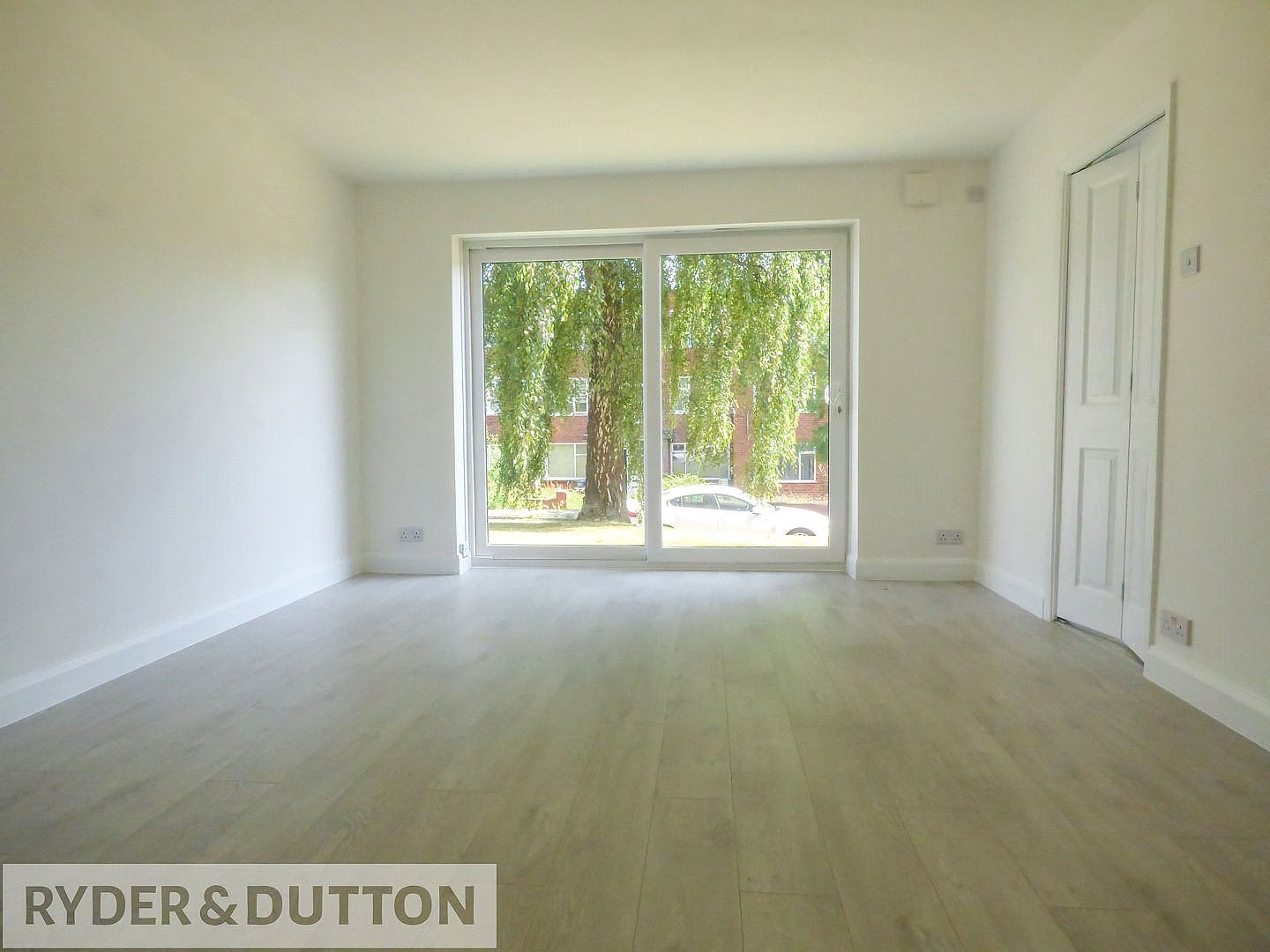 Flat Baguley Crescent in Bury