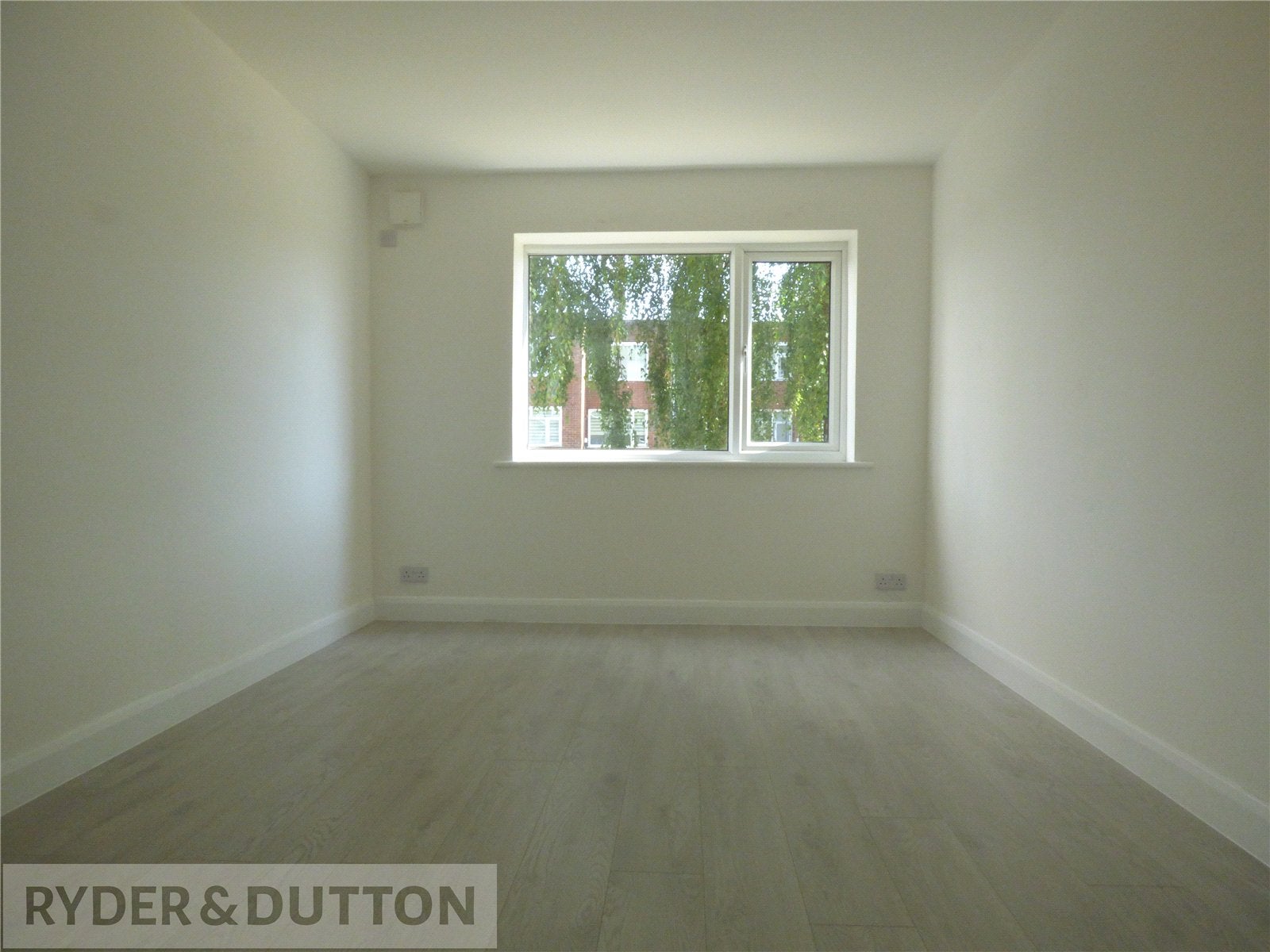 Flat Baguley Crescent in Bury