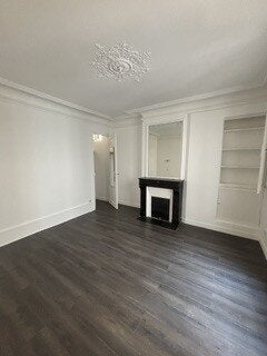Appartement Rue des Belles Feuilles à Paris