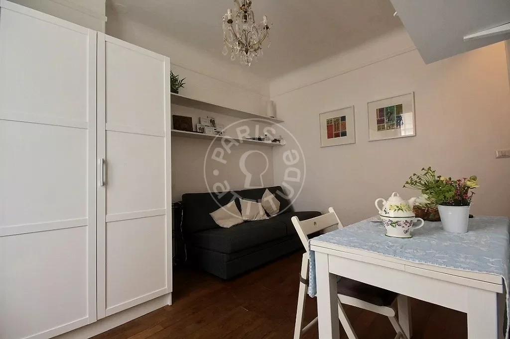 Appartement Rue des Tournelles à Paris