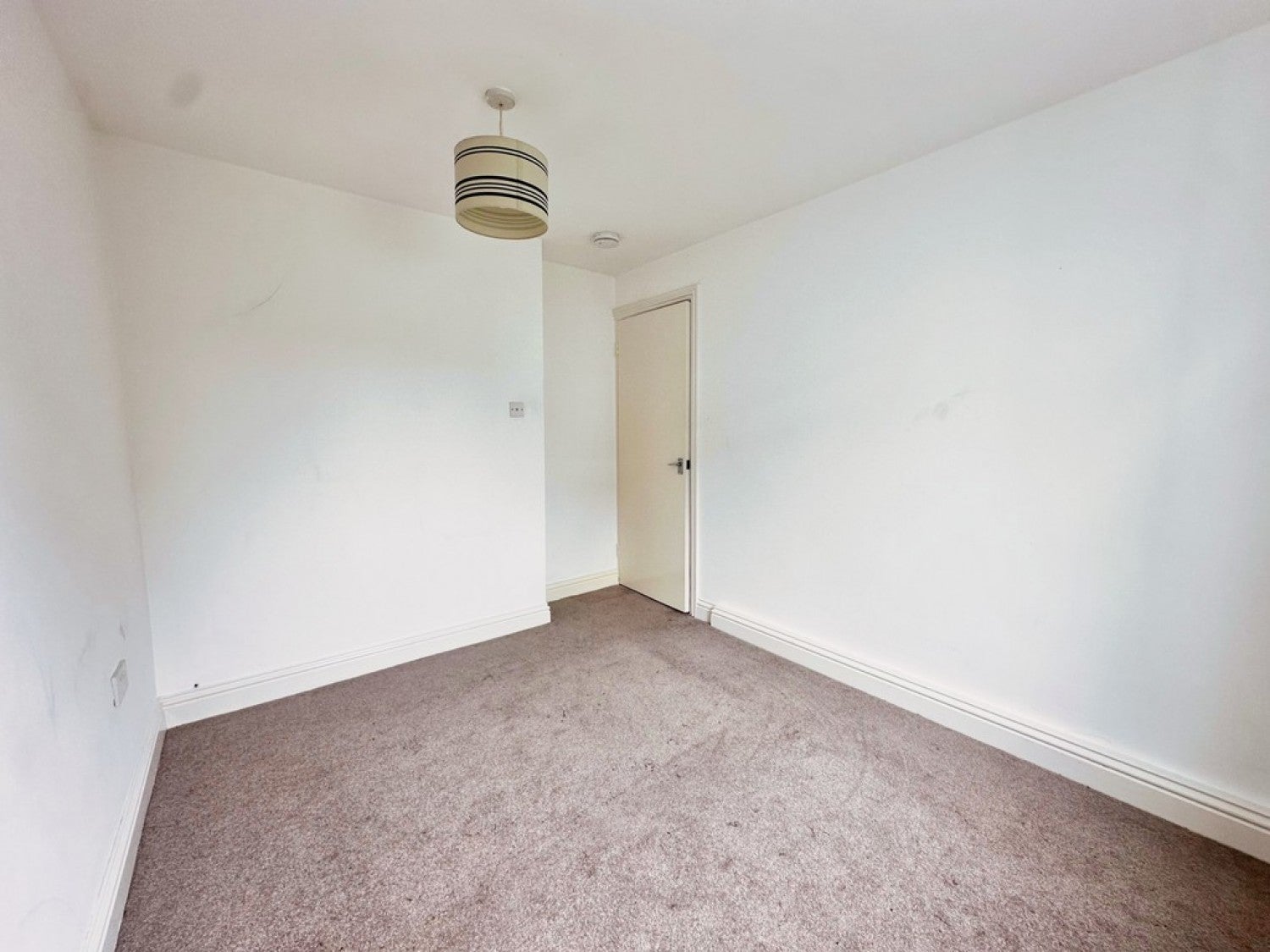 Flat Anerley Road in Southend-on-Sea