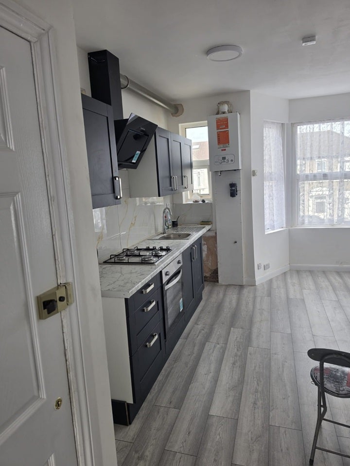 Flat Grosvenor Road in Greater London