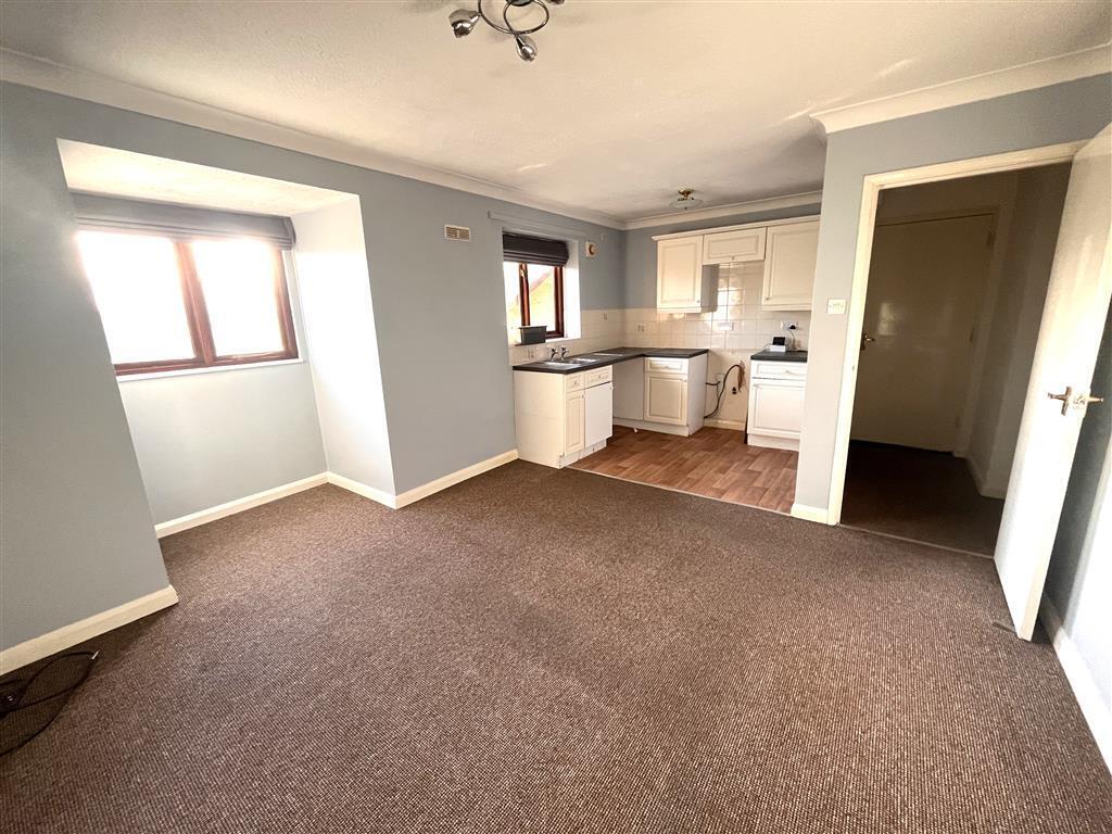 Flat Gordon Court in Fenland District