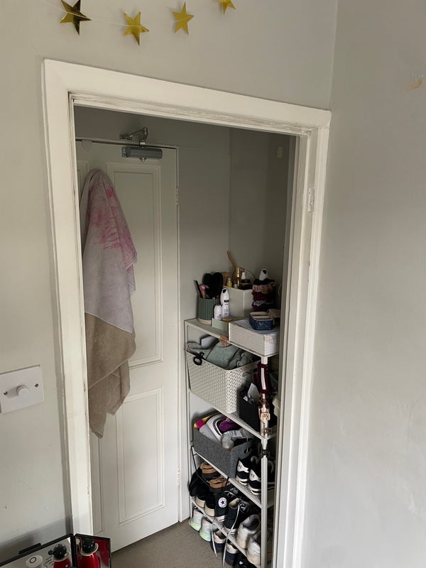 Room Hydethorpe Road in Greater London