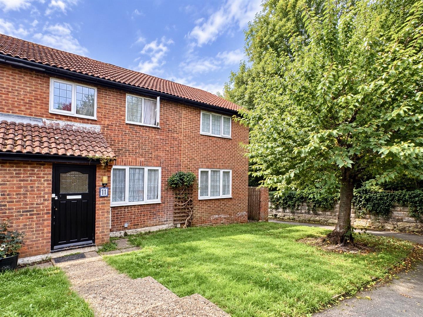 House Winterbourne Close in St Leonards