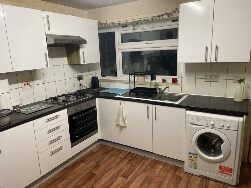 Room Princes Way in Greater London