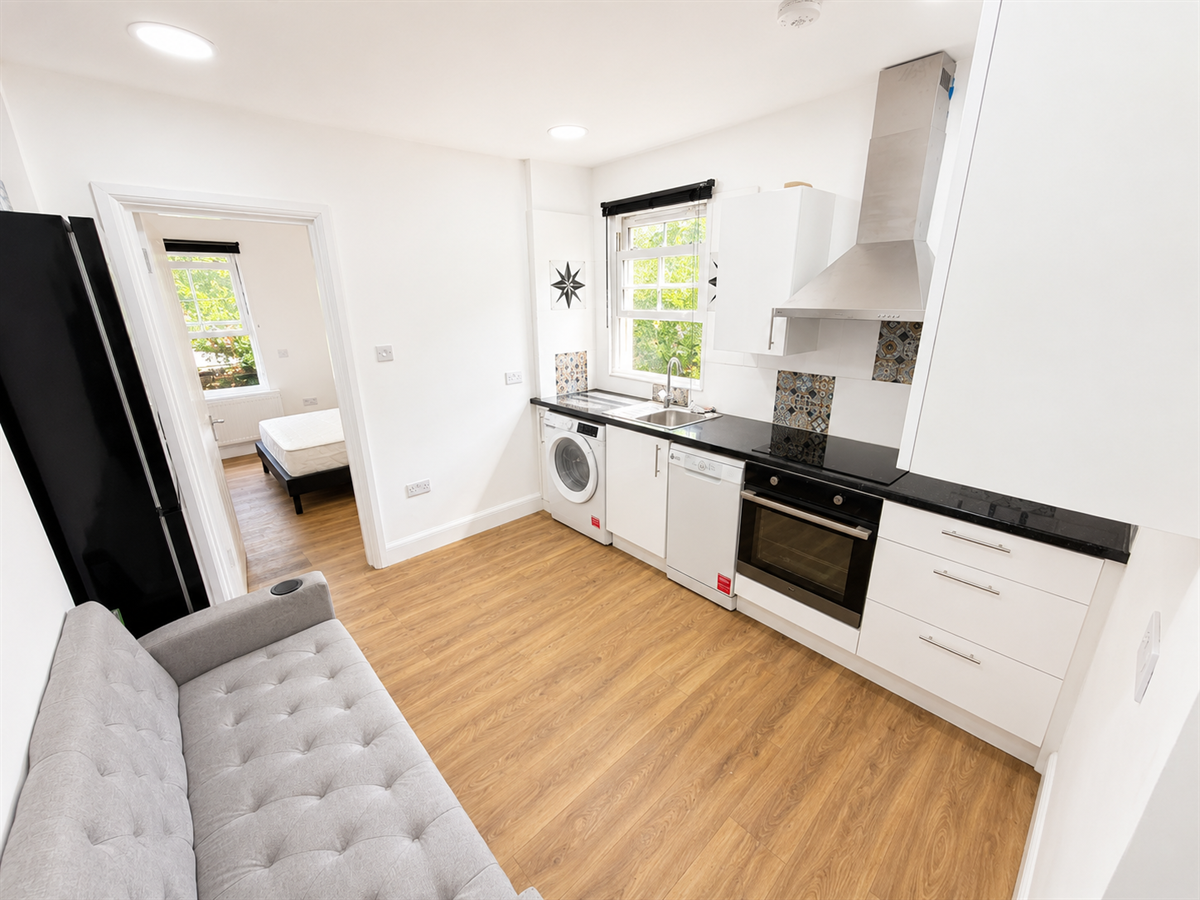Flat Goldhurst Terrace in Greater London