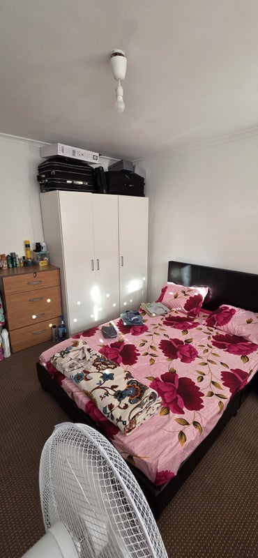 Room Darwell Close in Greater London