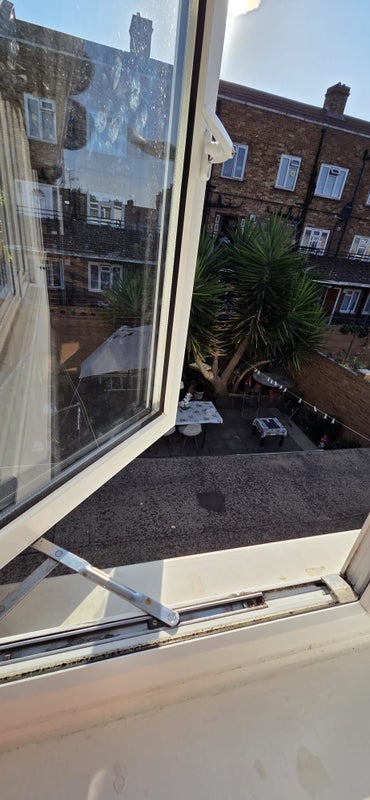 Room Darwell Close in Greater London