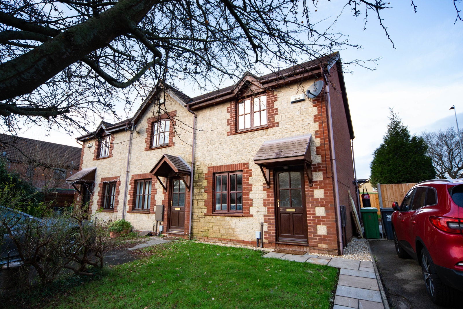 House Kember Close in Cardiff
