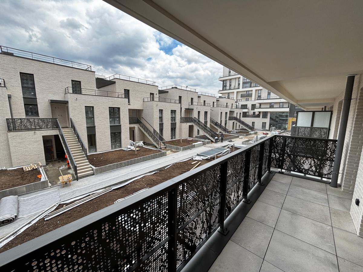 Flat Rue Salomon de Rothschild in Suresnes