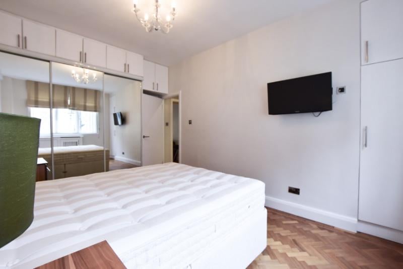 Flat Hyde Park Square in City of Westminster