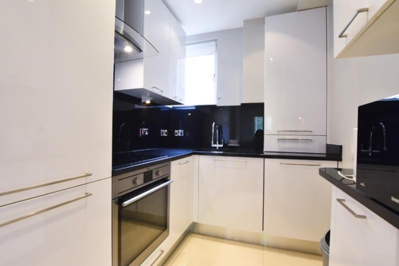 Flat Hyde Park Square in City of Westminster