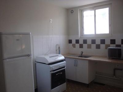 Room Rue des Treilles in Libourne