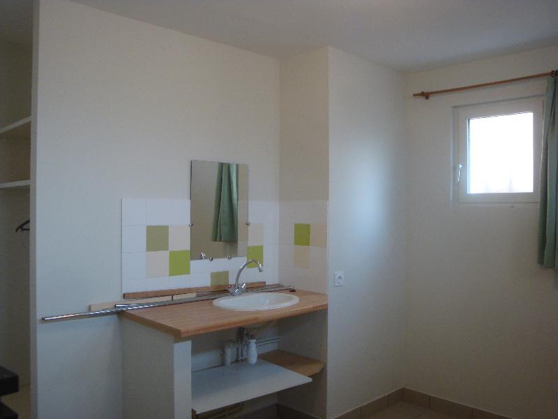 Room Rue des Treilles in Libourne