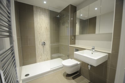 Flat Hazel Lane in Greater London