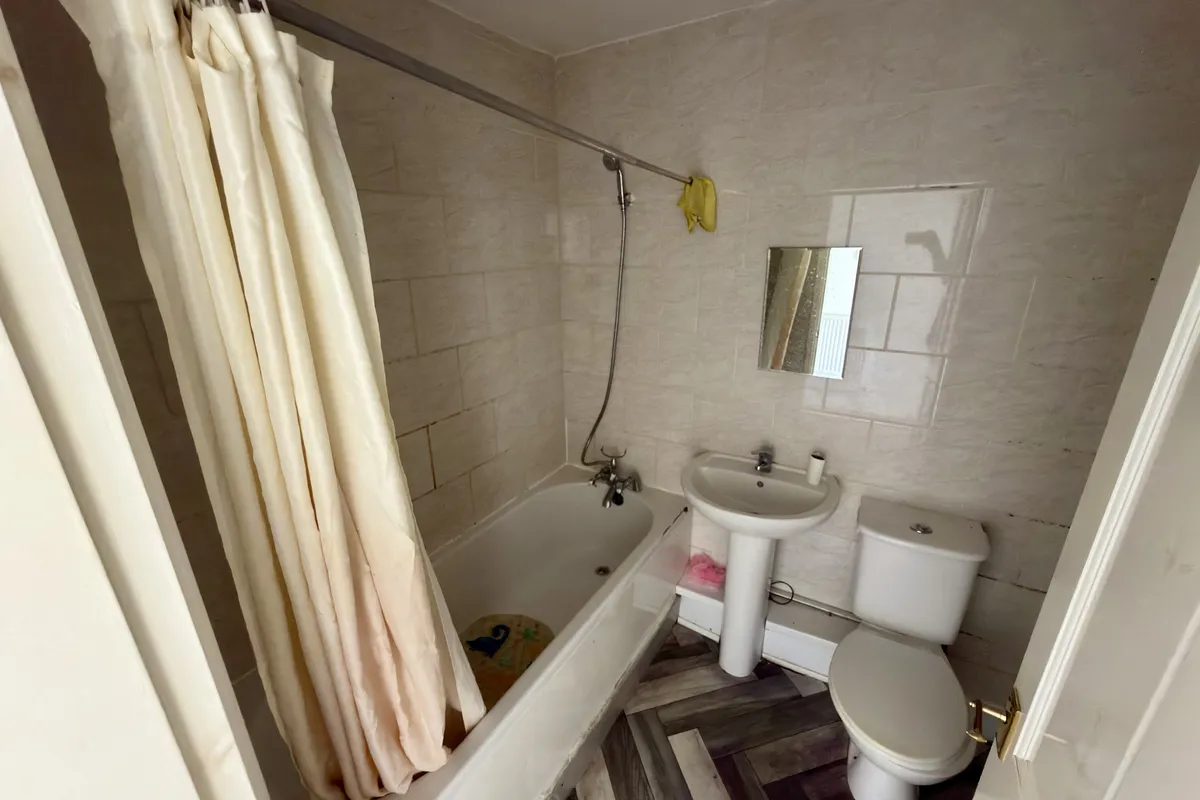 Flat Lower Prestwood Road in Wolverhampton