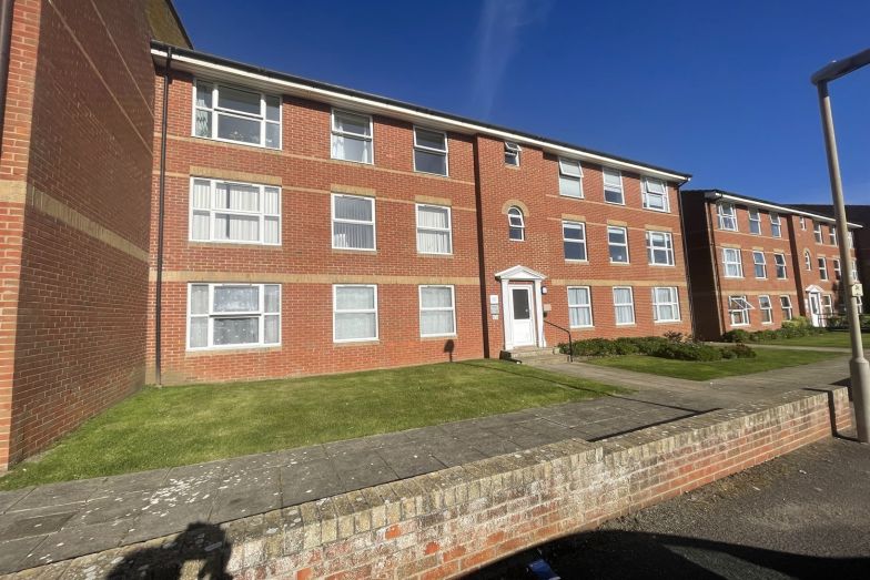 Flat Drake Avenue in Eastbourne