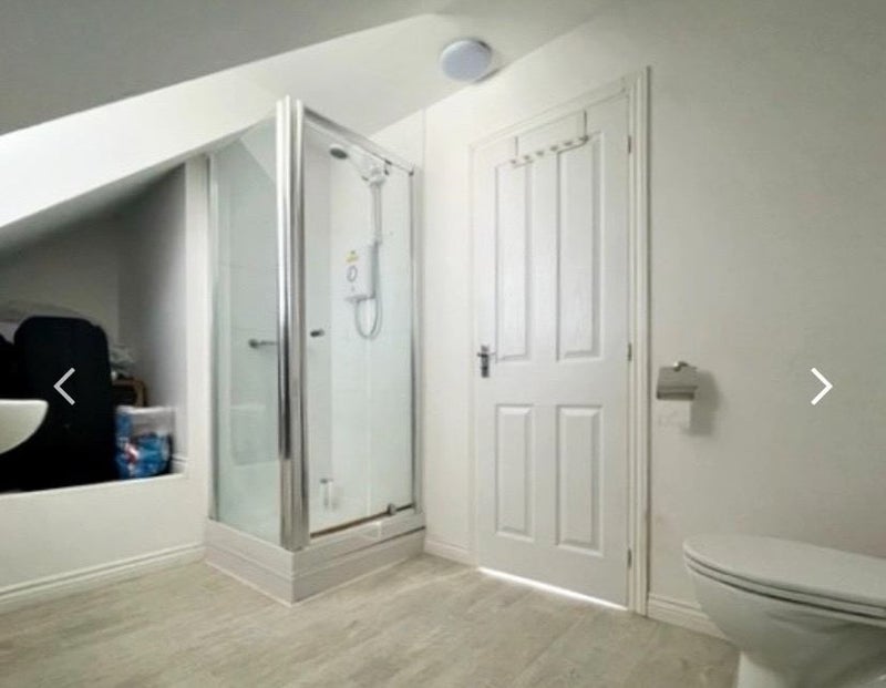 Room Cody Avenue in Manchester