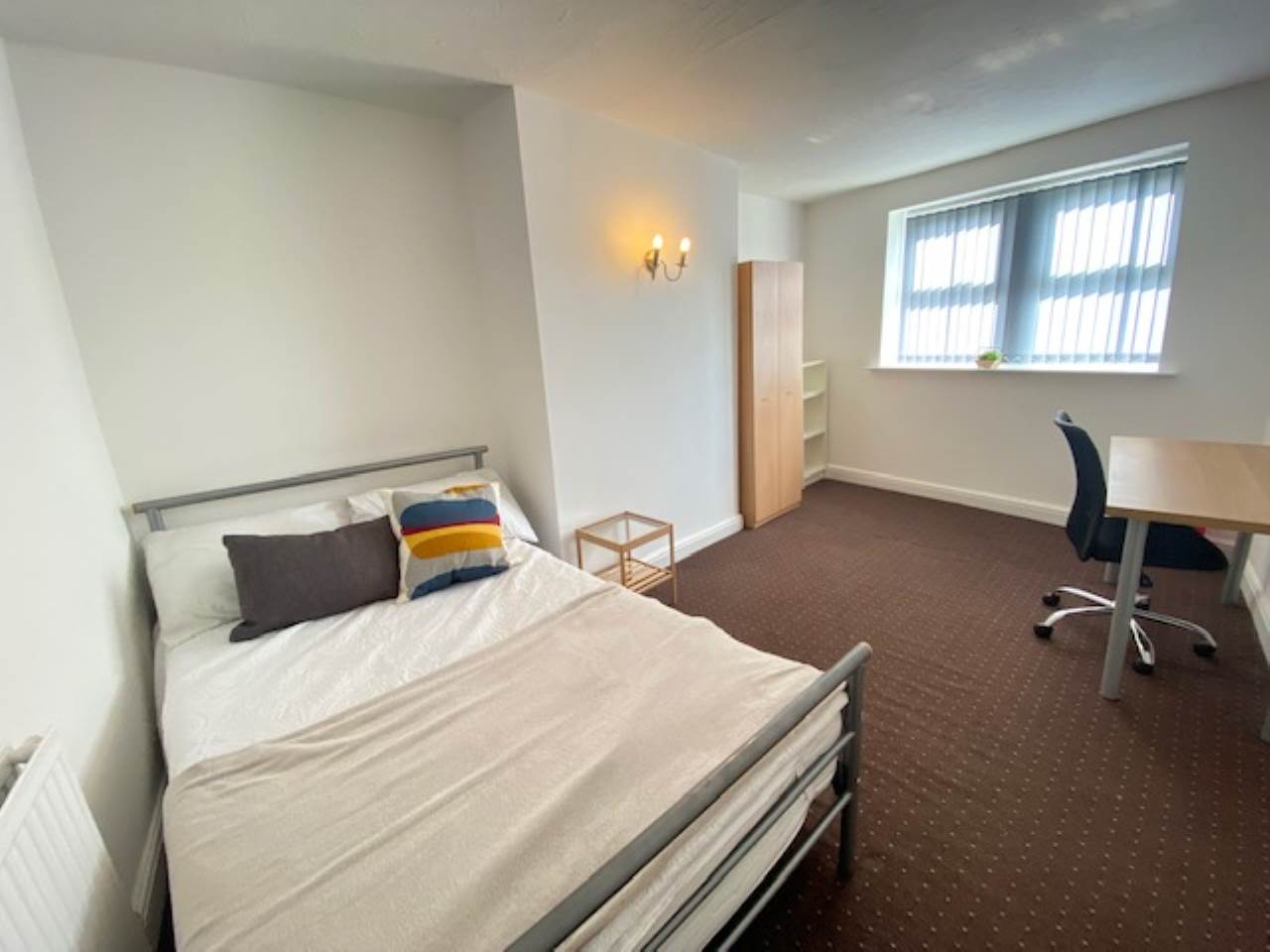 Flat Almondbury Bank in Kirklees