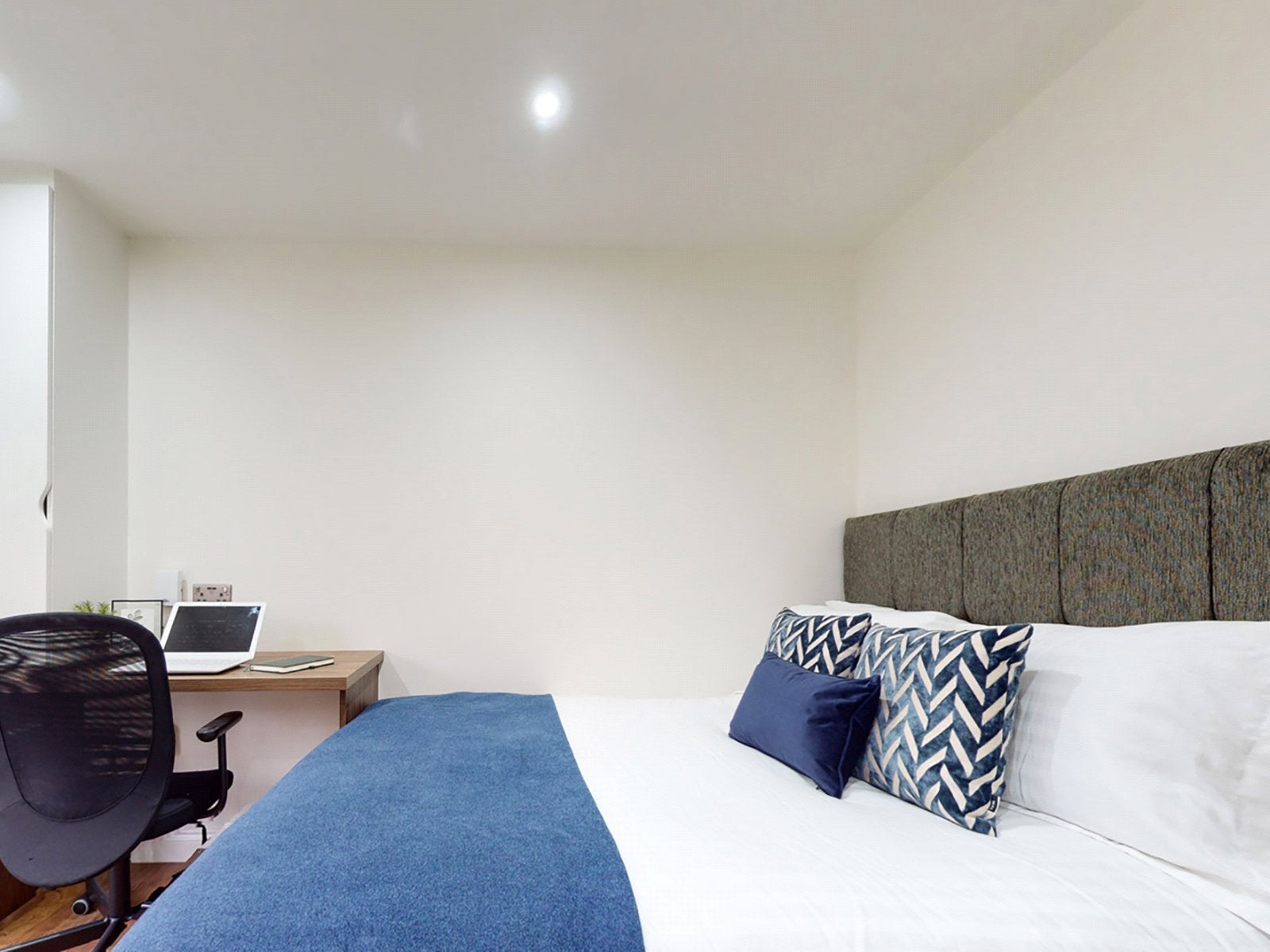 Flat Hyde Terrace in Leeds