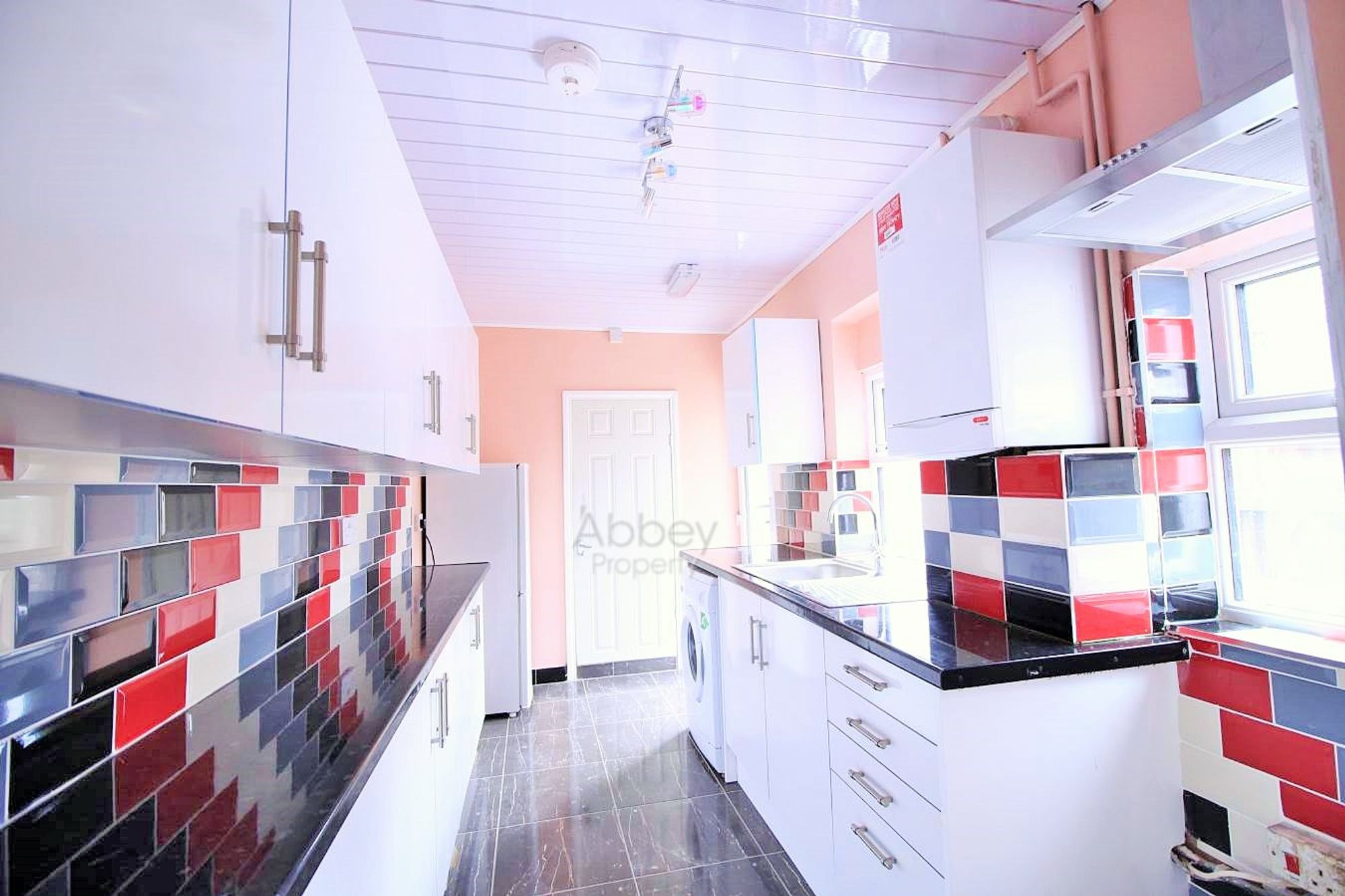 Flat Strathmore Avenue in Luton