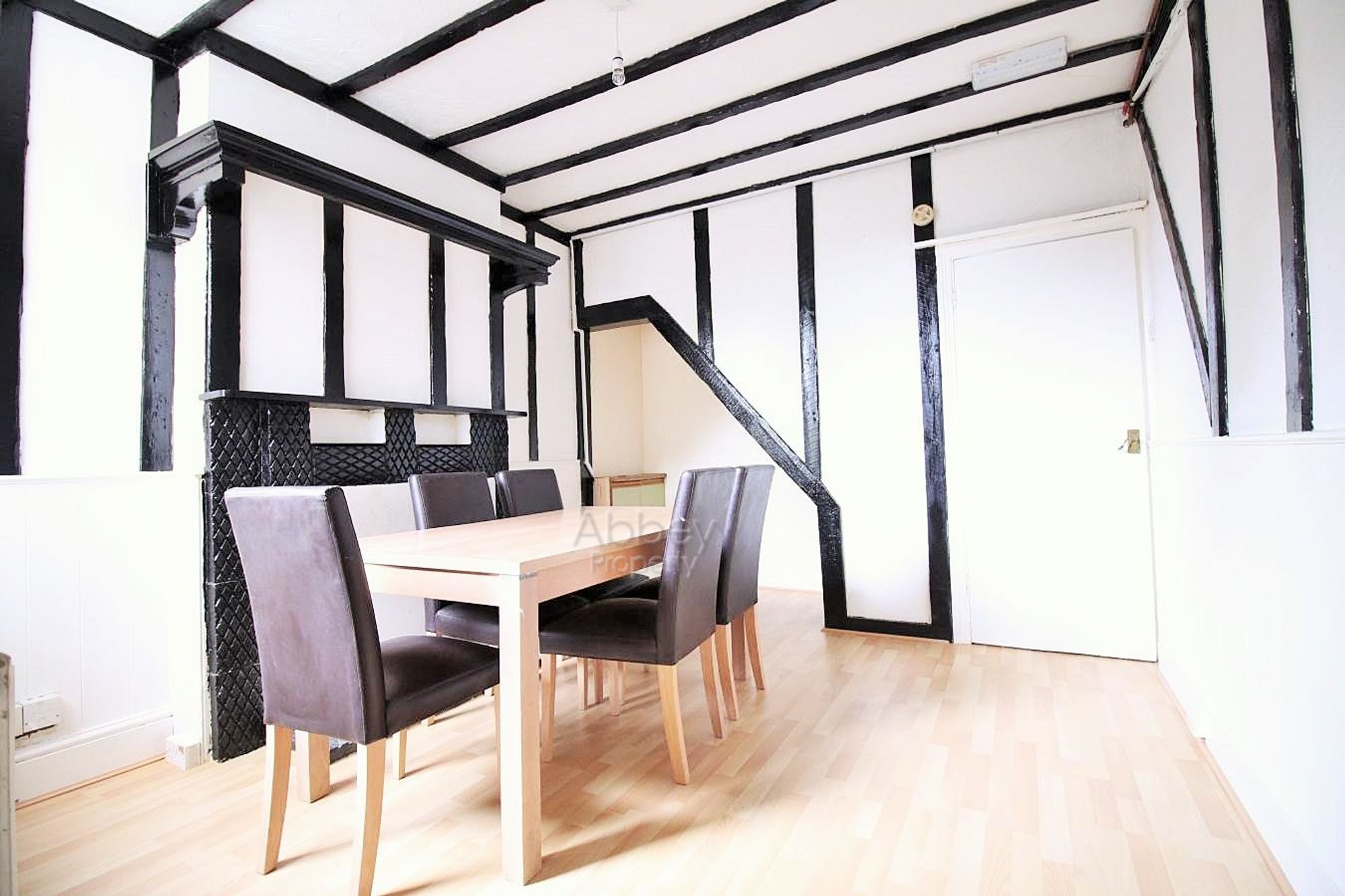 Flat Strathmore Avenue in Luton