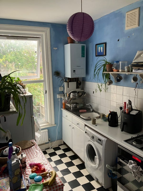 Flat Chadwick Road in Greater London