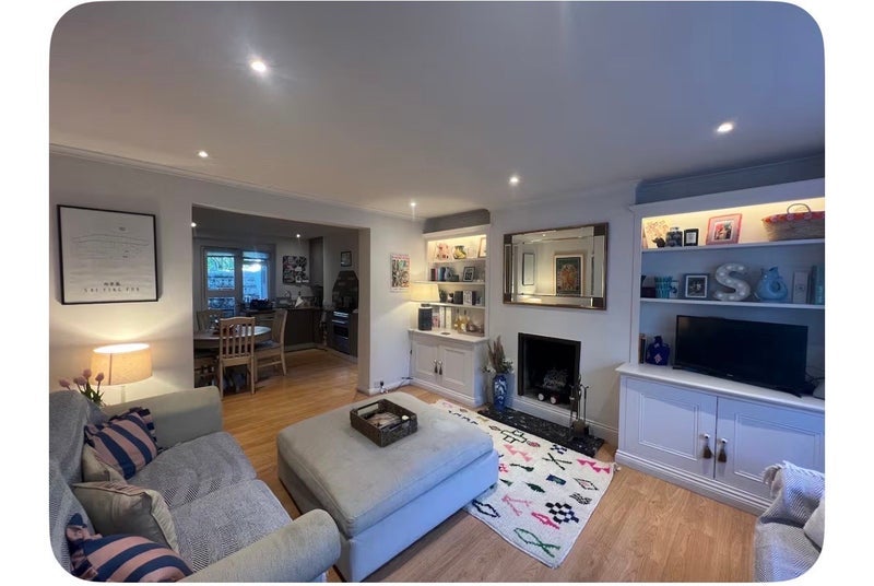 Room Gauden Road in Greater London