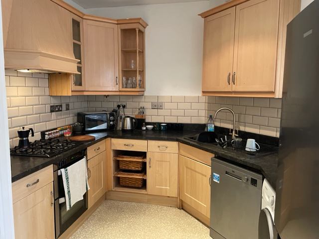 Flat Bonneville Gardens in Greater London